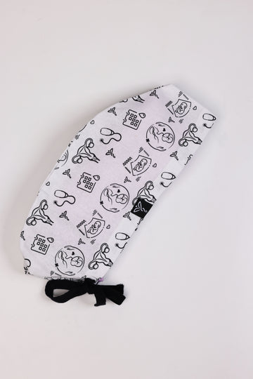 Calot Médical Unisexe – Motif Gynéco Fond Blanc Motifs Noir